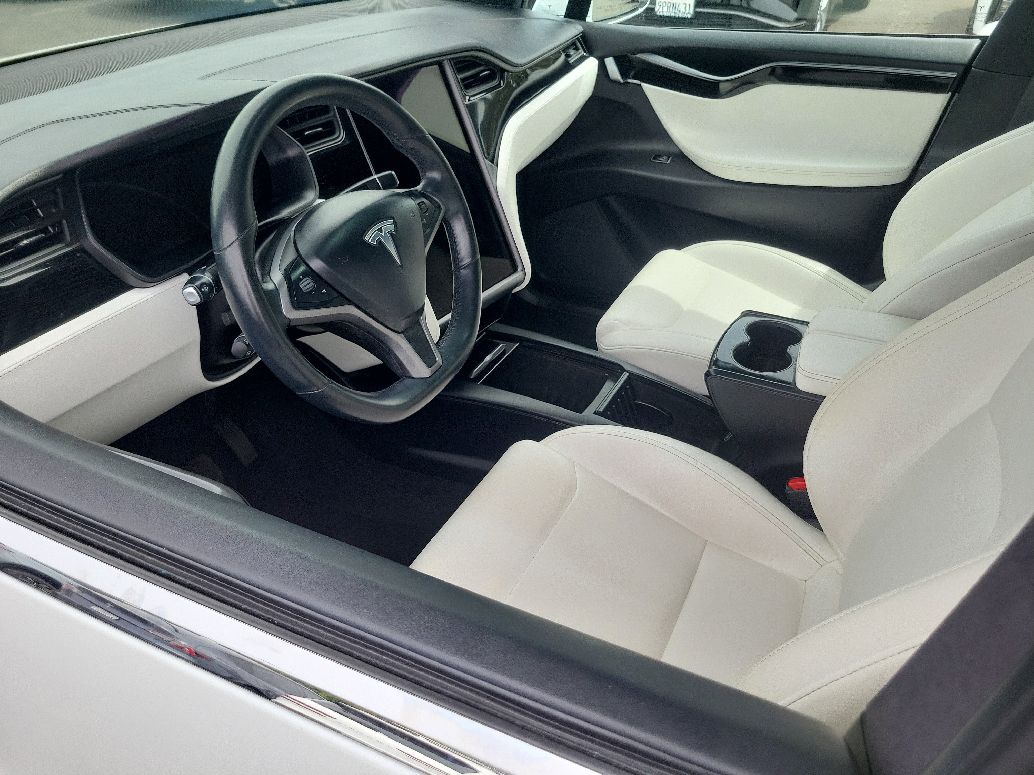 Used 2020 Tesla Model X image 7