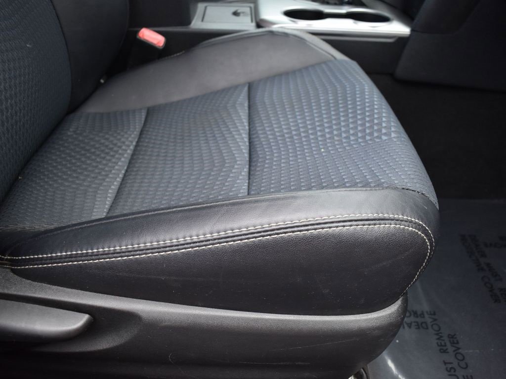 Used 2013 Toyota Camry SE image 32