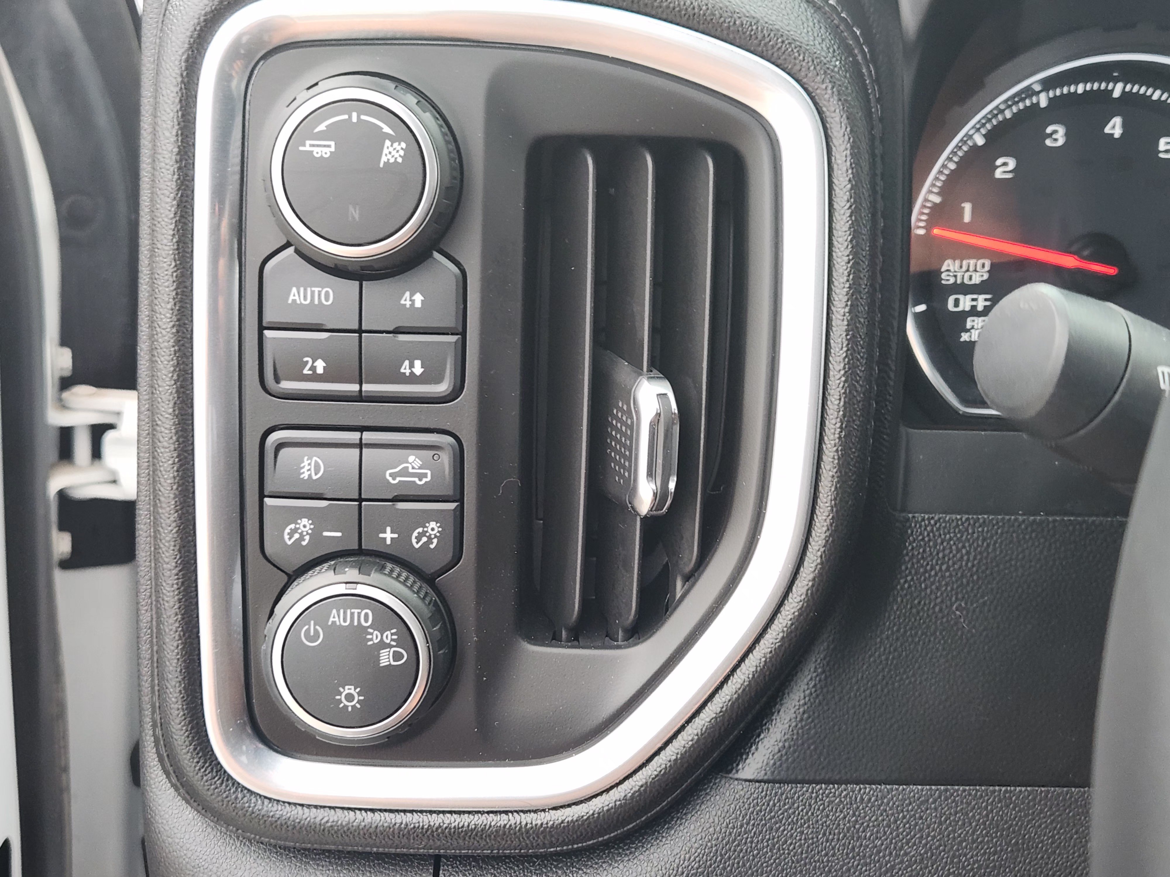 Used 2019 Chevrolet Silverado 1500 RST w/ All-Star Edition AWD/4WD image 24