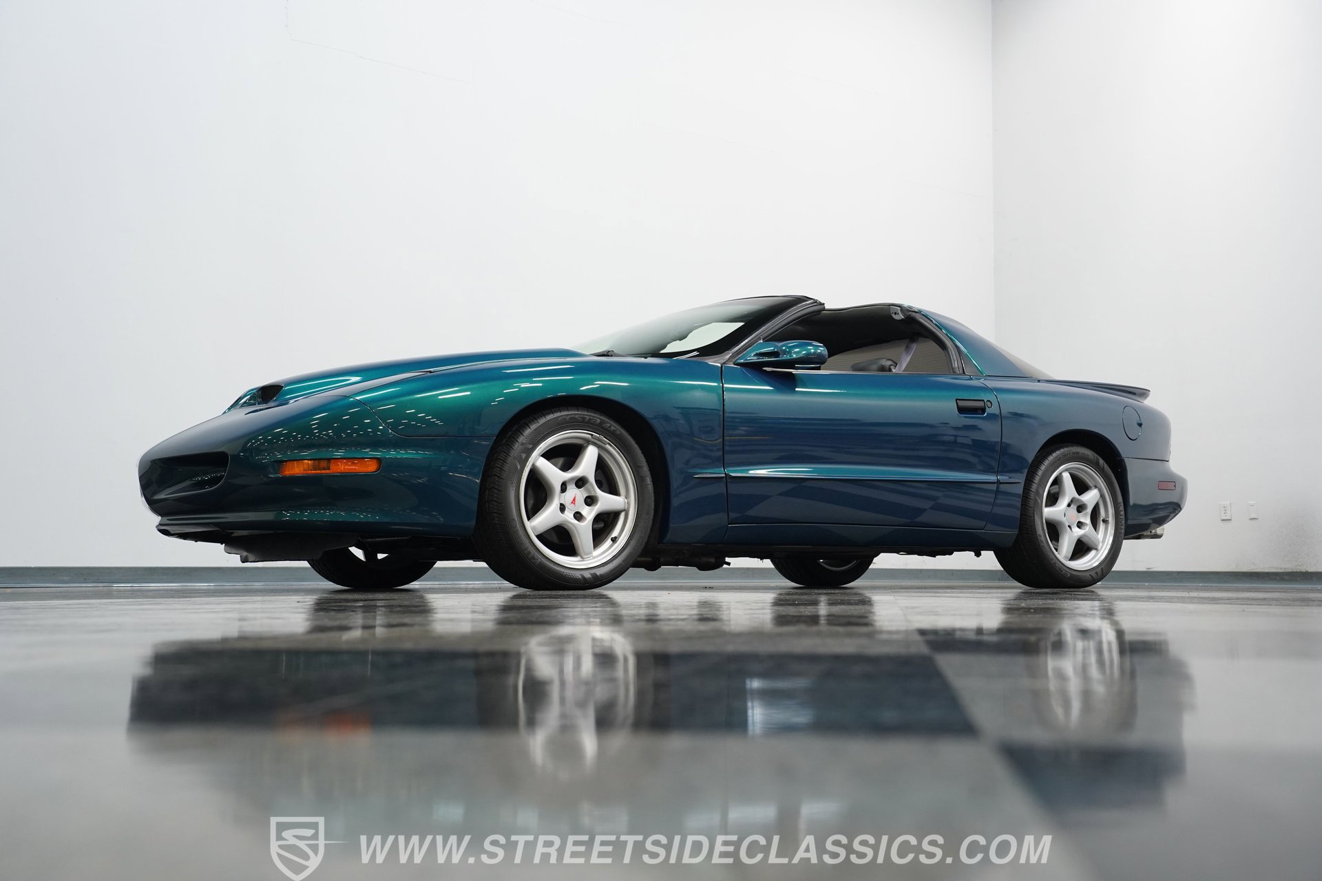 Used 1997 Pontiac Firebird Formula image 20