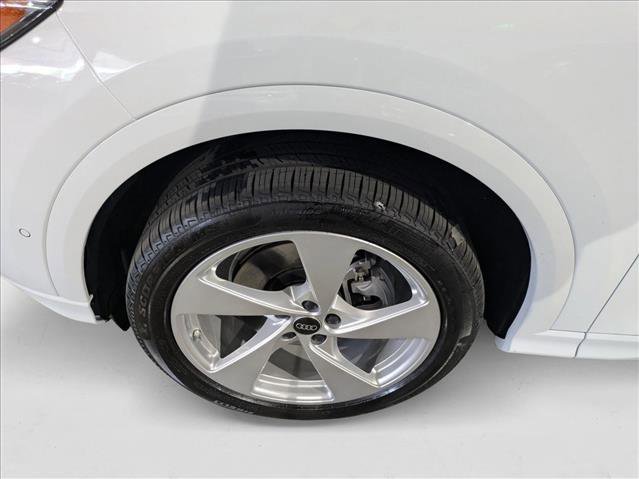 New 2025 Audi Q5 Premium Plus image 18