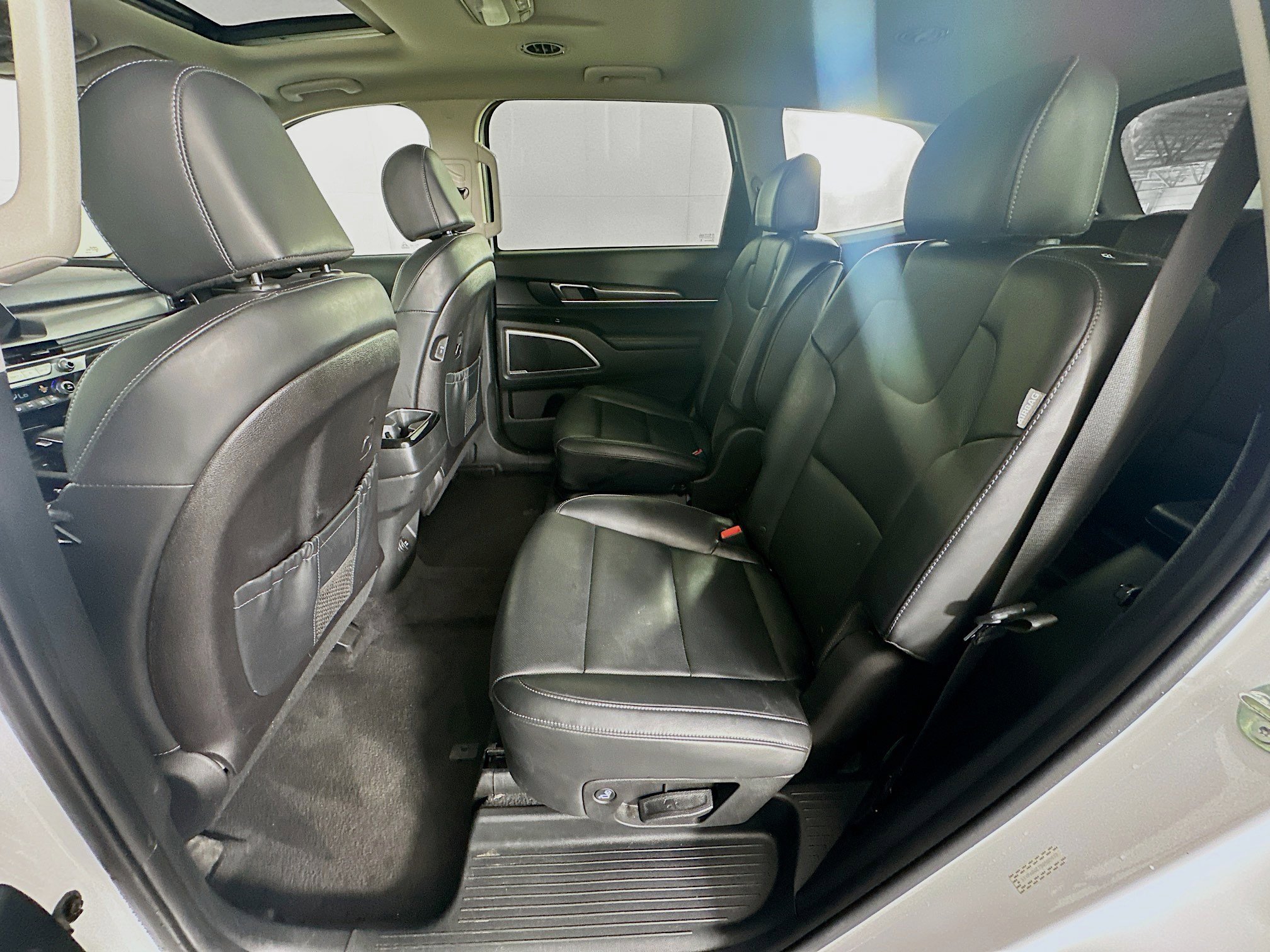 Used 2025 Kia Telluride S image 29