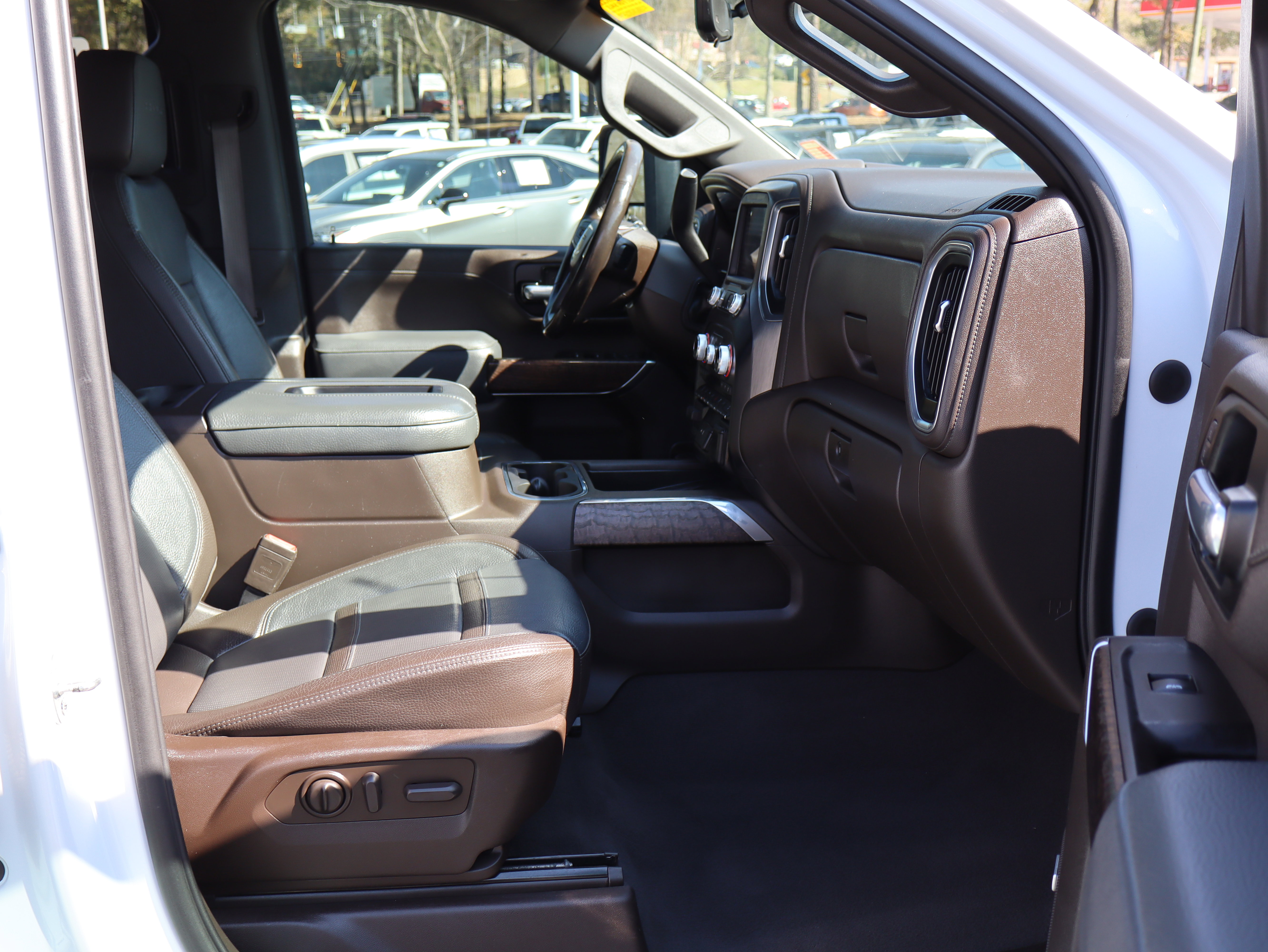 Used 2021 GMC Sierra 2500 Denali w/ Denali Ultimate Package image 25