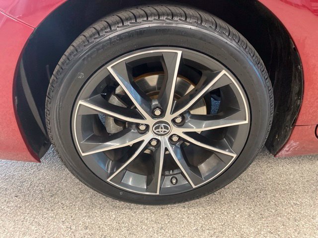 Used 2016 Toyota Camry XSE FWD image 8