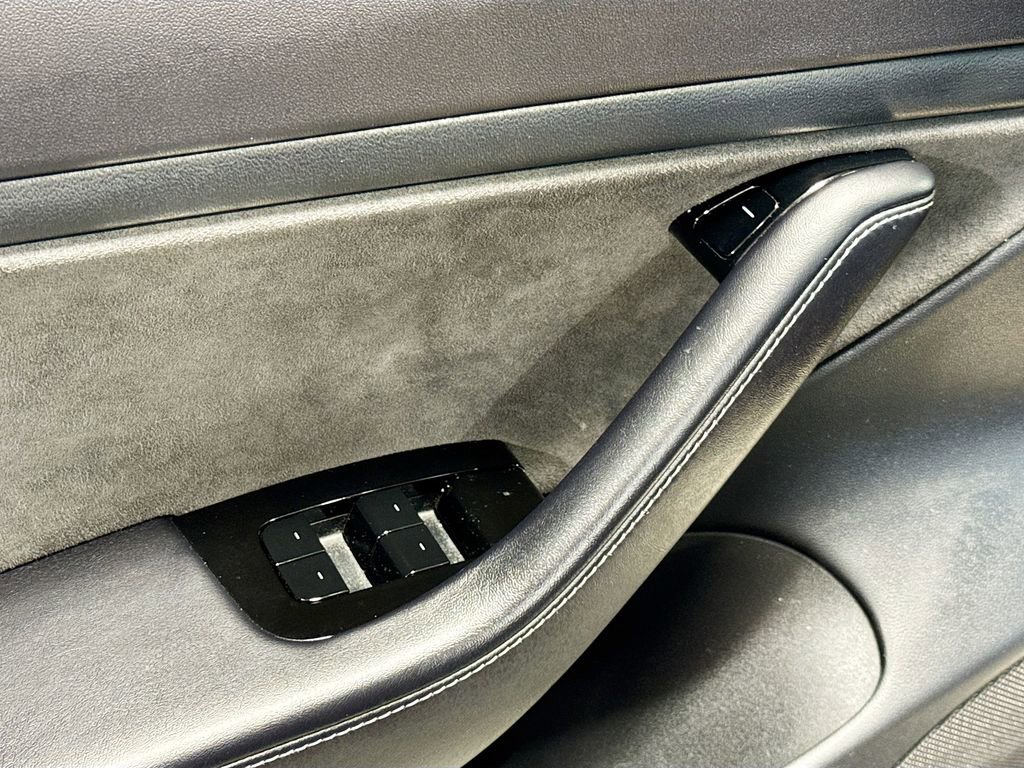 Used 2018 Tesla Model 3 Long Range image 24