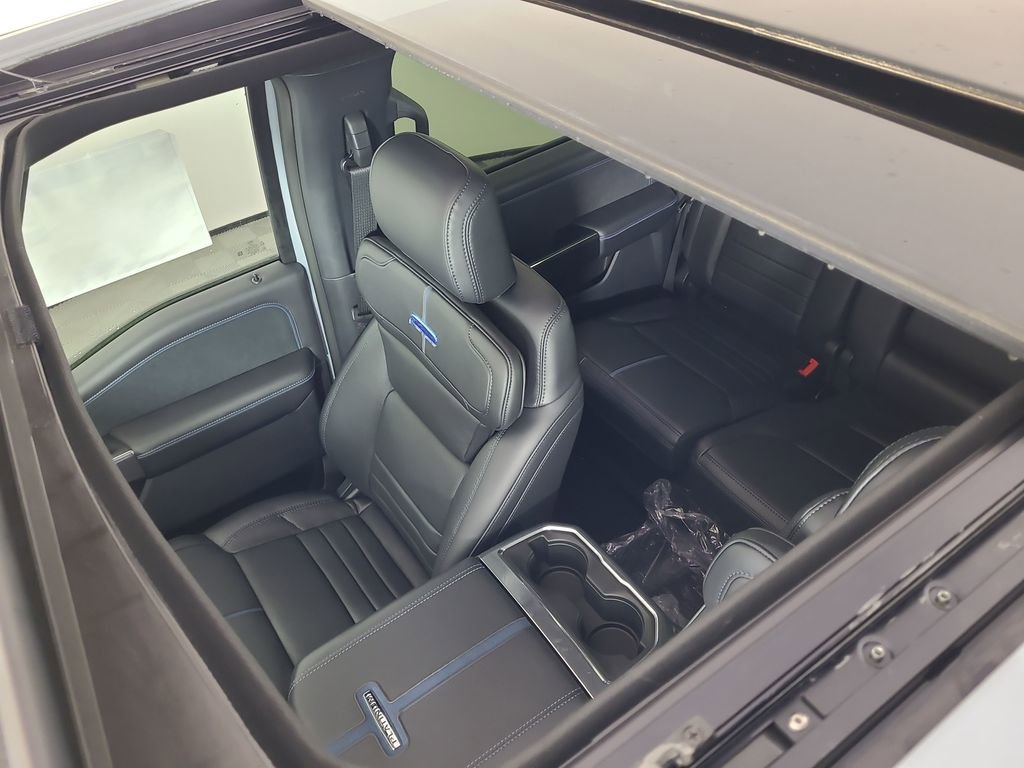 New 2026 Ford F250 Platinum w/ Tremor Off-Road Package image 9