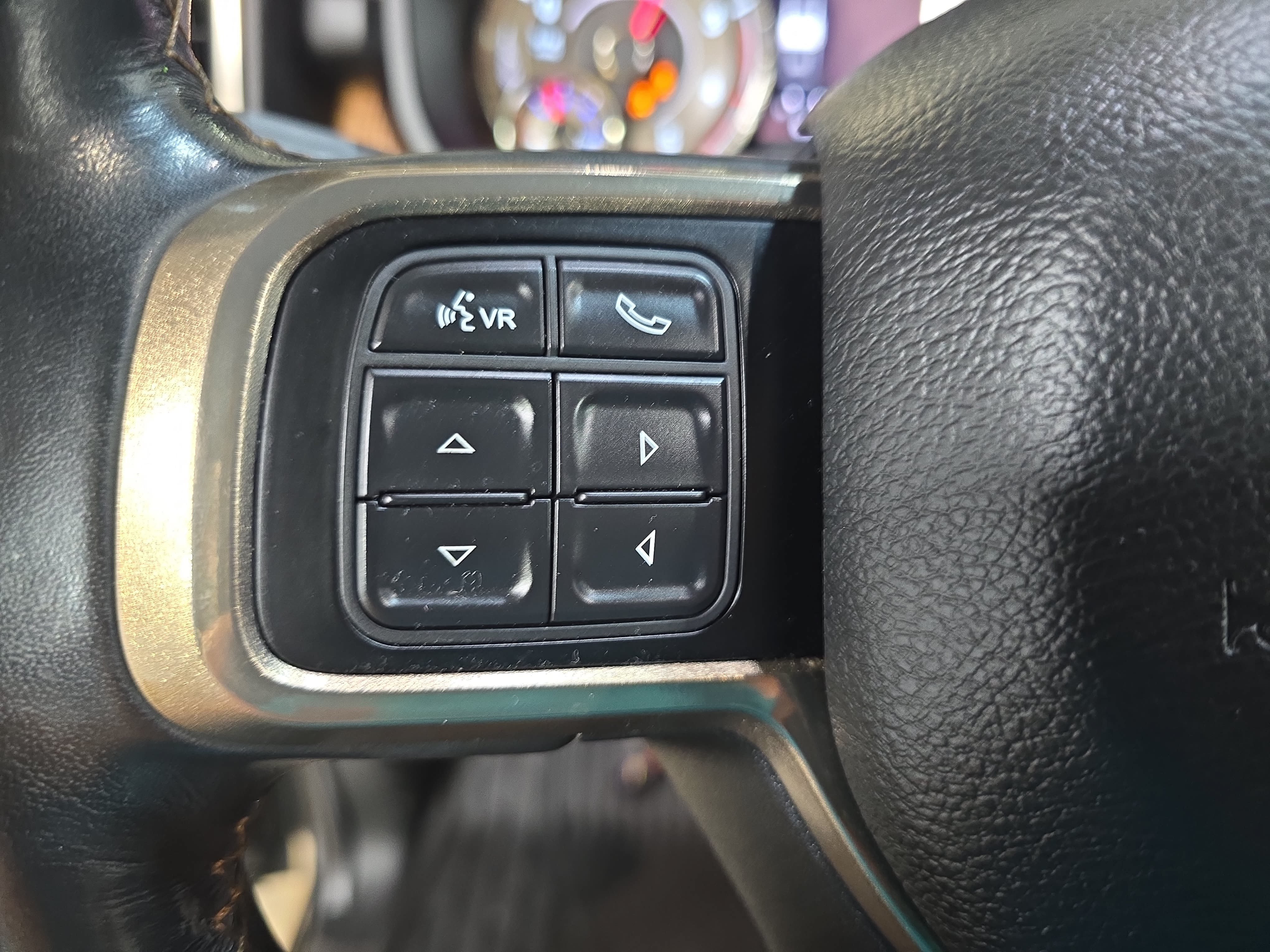Used 2022 RAM 2500 Limited AWD/4WD image 14
