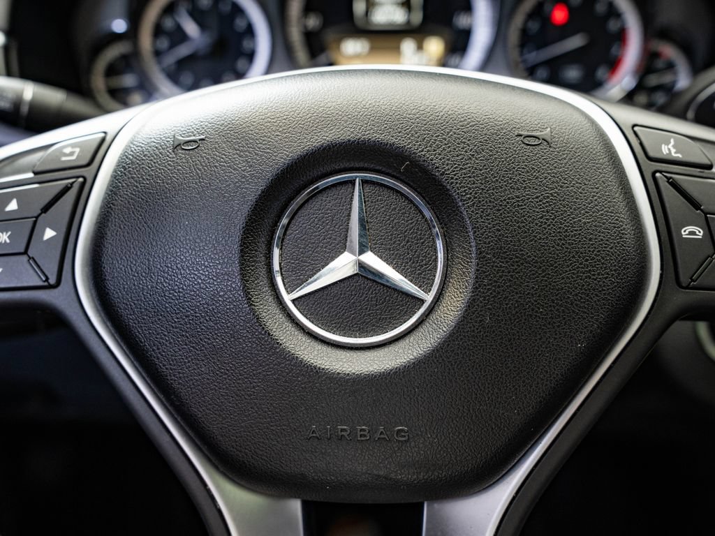 Used 2012 Mercedes-Benz E 350 4MATIC Sedan image 29