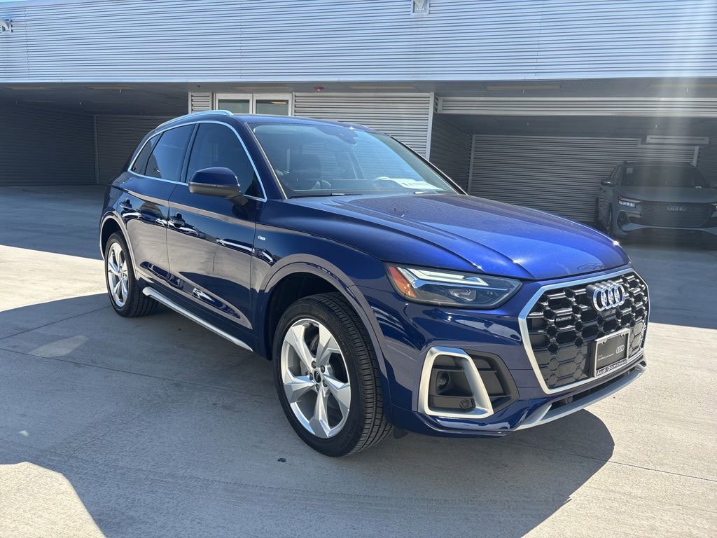 Certified 2024 Audi Q5 2.0T Premium Plus w/ Premium Plus Package AWD/4WD image 3