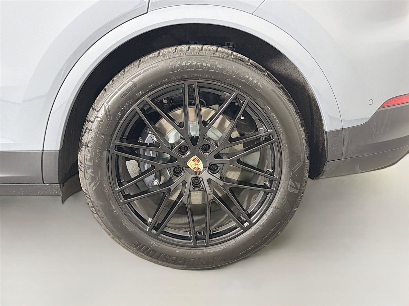 Certified 2026 Porsche Cayenne AWD/4WD image 12