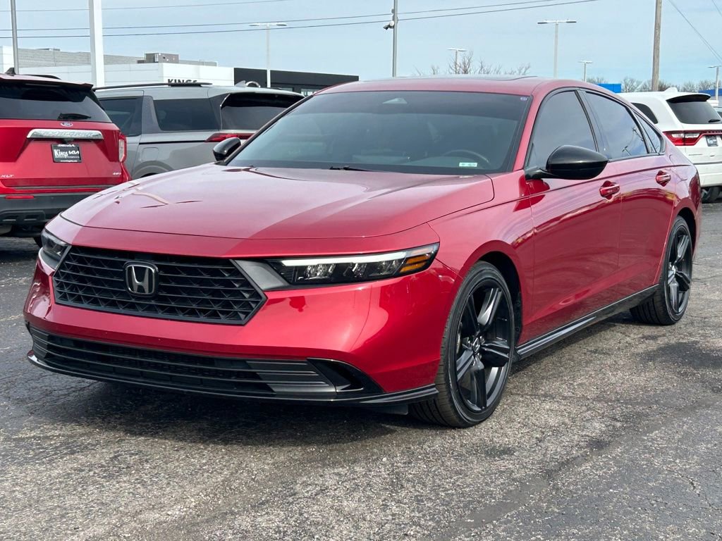 Used 2024 Honda Accord Sport image 3