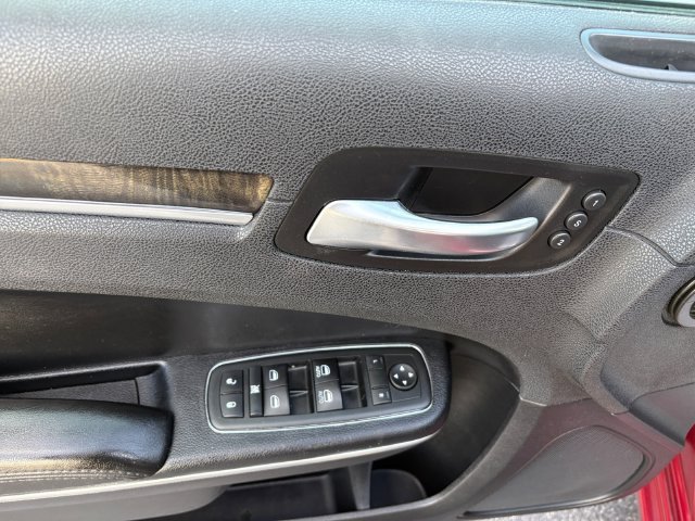 Used 2013 Chrysler 300 C RWD image 18