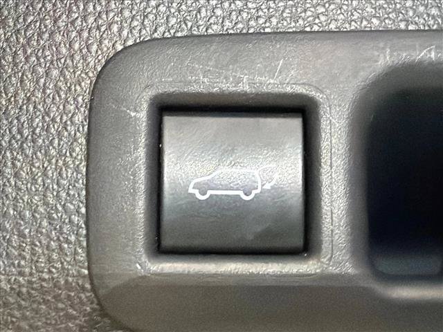 Used 2022 Toyota Highlander XLE FWD image 20