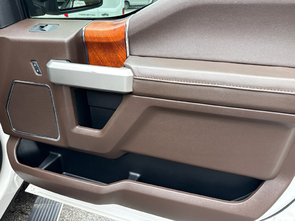 Used 2019 Ford F150 King Ranch w/ Equipment Group 601A Luxury AWD/4WD image 14