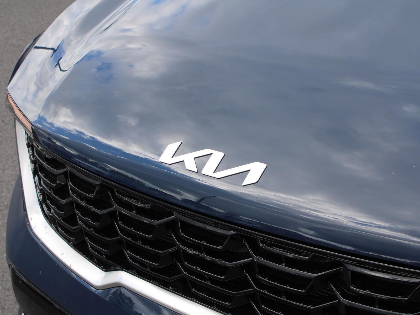 New 2026 Kia Sorento S image 2