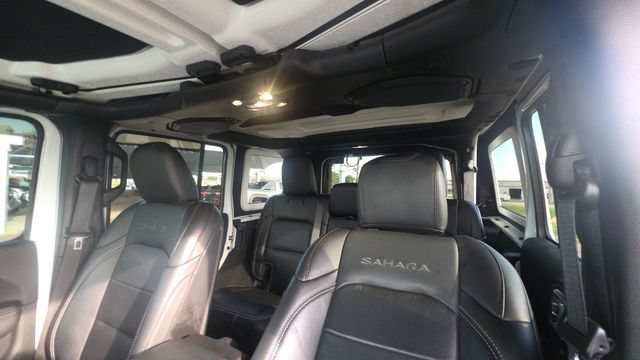 Used 2019 Jeep Wrangler Unlimited Sahara AWD/4WD image 14