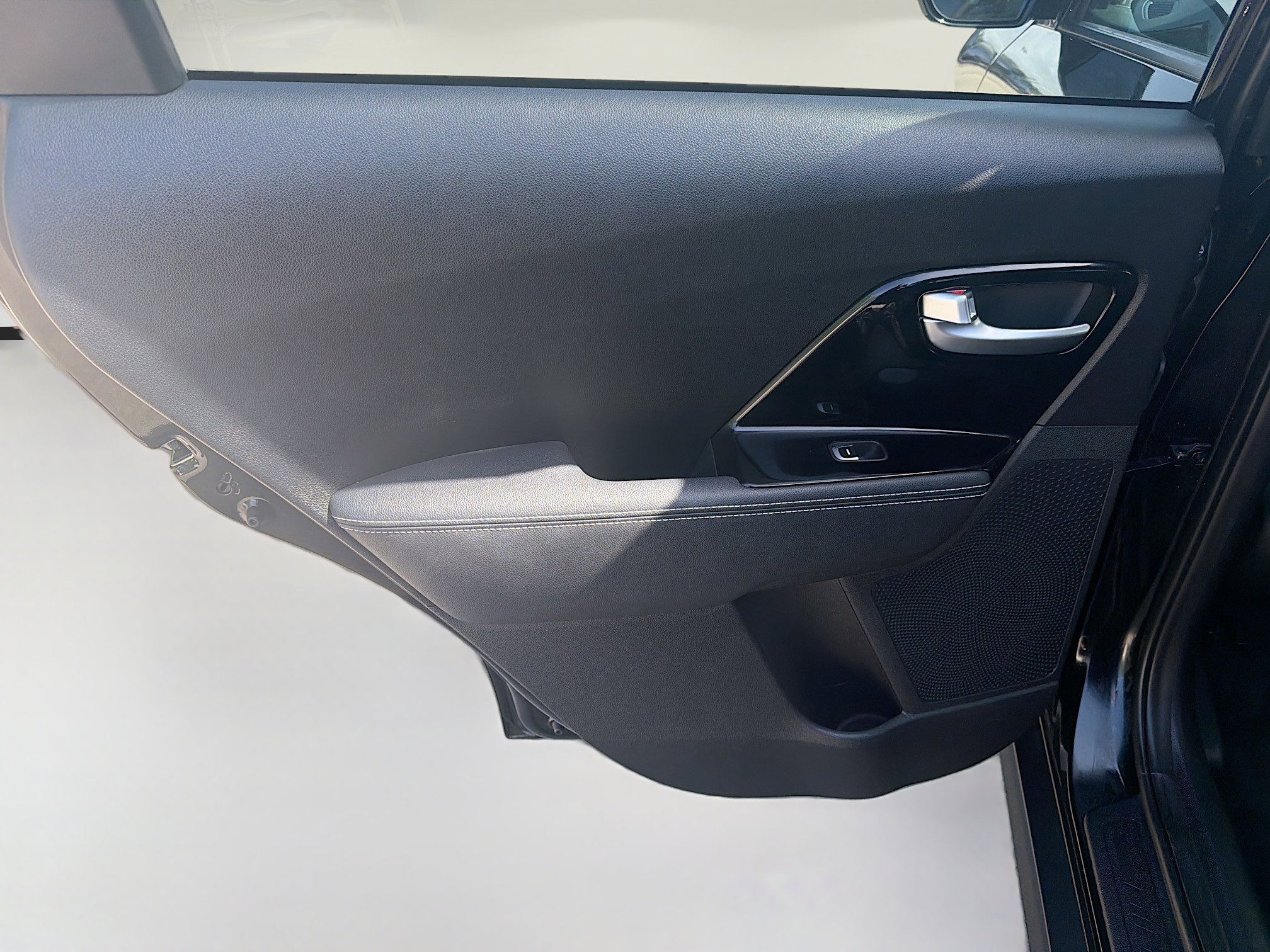Used 2022 Kia Niro EX image 24