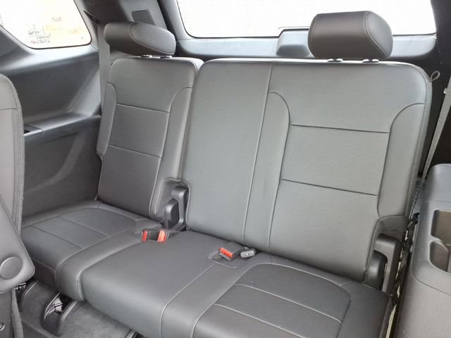 Used 2023 Chevrolet Traverse High Country w/ LPO, Floor Liner Package AWD/4WD image 6