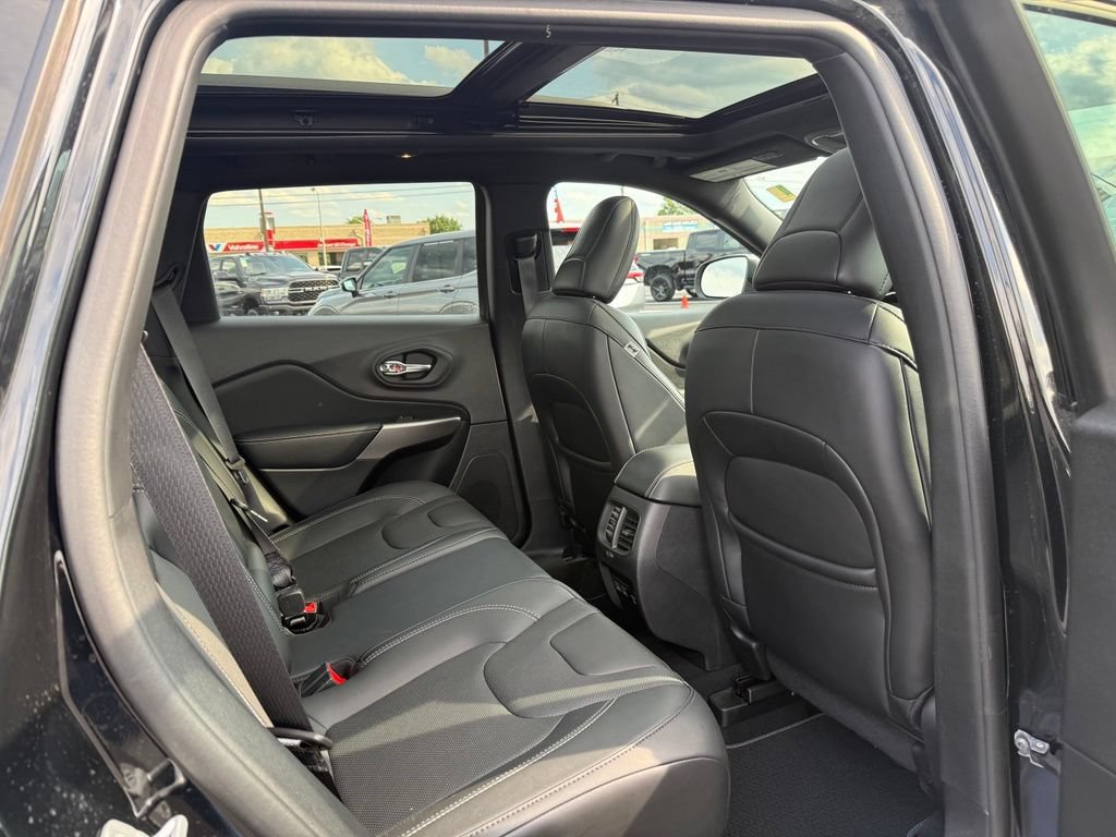 Used 2022 Jeep Compass High Altitude AWD/4WD image 18