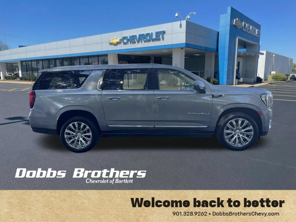 Used 2023 GMC Yukon XL Denali AWD/4WD image 9