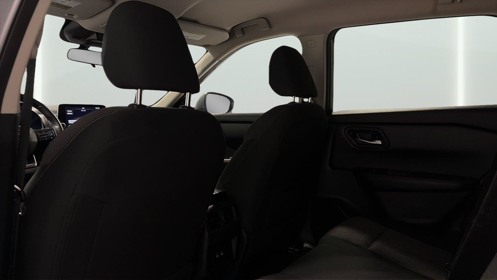 Used 2025 Nissan Rogue SV AWD/4WD image 17