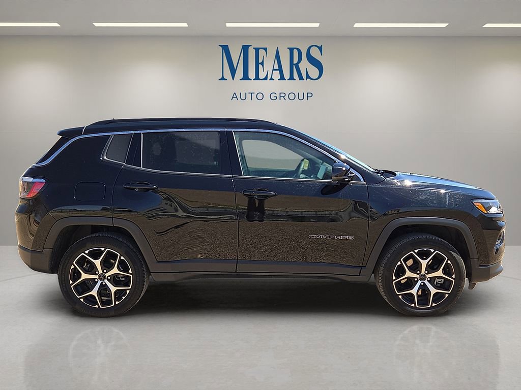 Used 2025 Jeep Compass Limited image 6