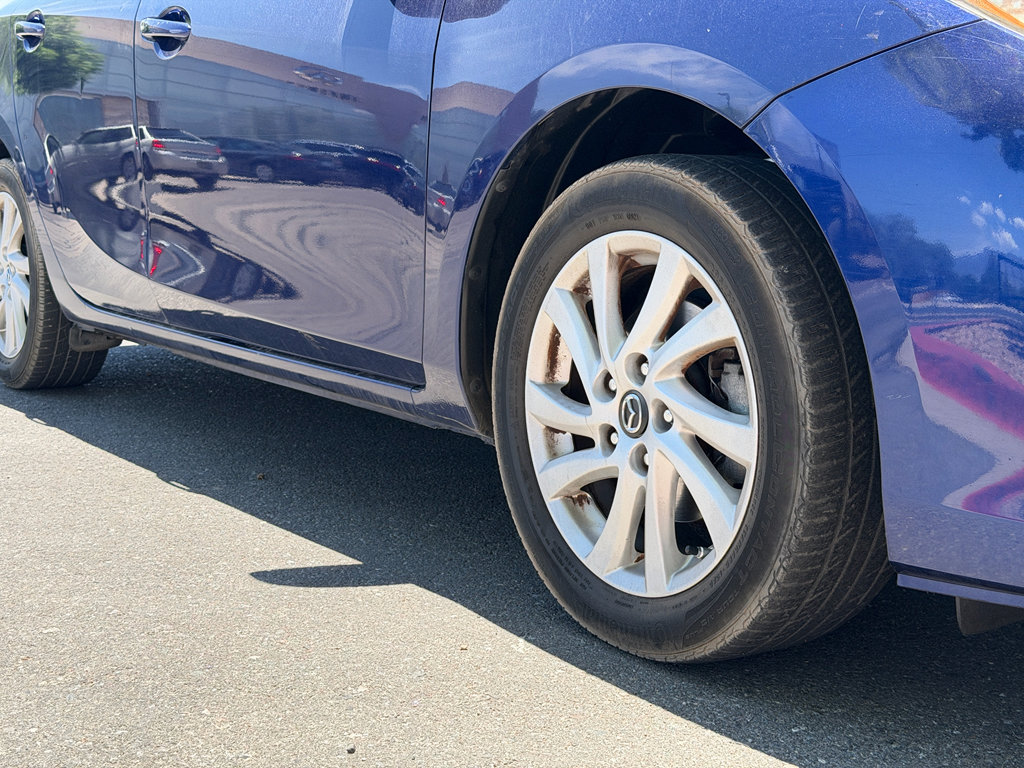 Used 2013 MAZDA MAZDA3 i Touring FWD image 4