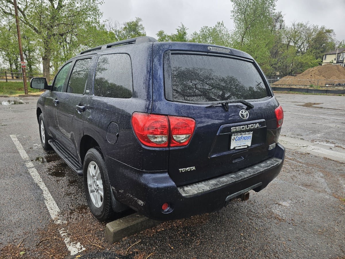 Used 2008 Toyota Sequoia SR5 w/ Towing Pkg AWD/4WD image 3