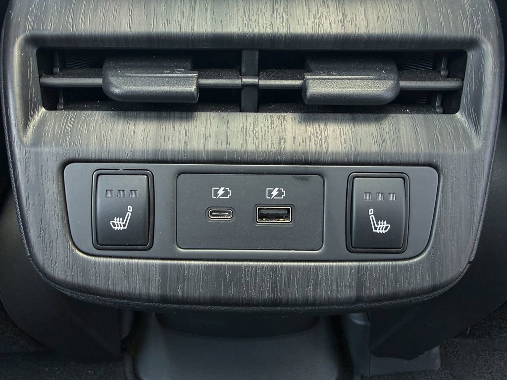 Used 2023 Nissan Ariya AWD image 20