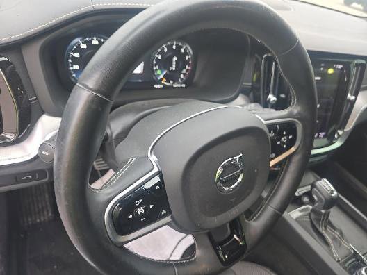 Used 2021 Volvo V60 T6 R-Design w/ Advanced Package FWD image 6