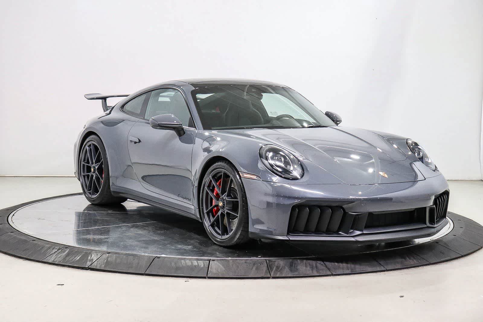 Used 2026 Porsche 911 Carrera GTS RWD image 5