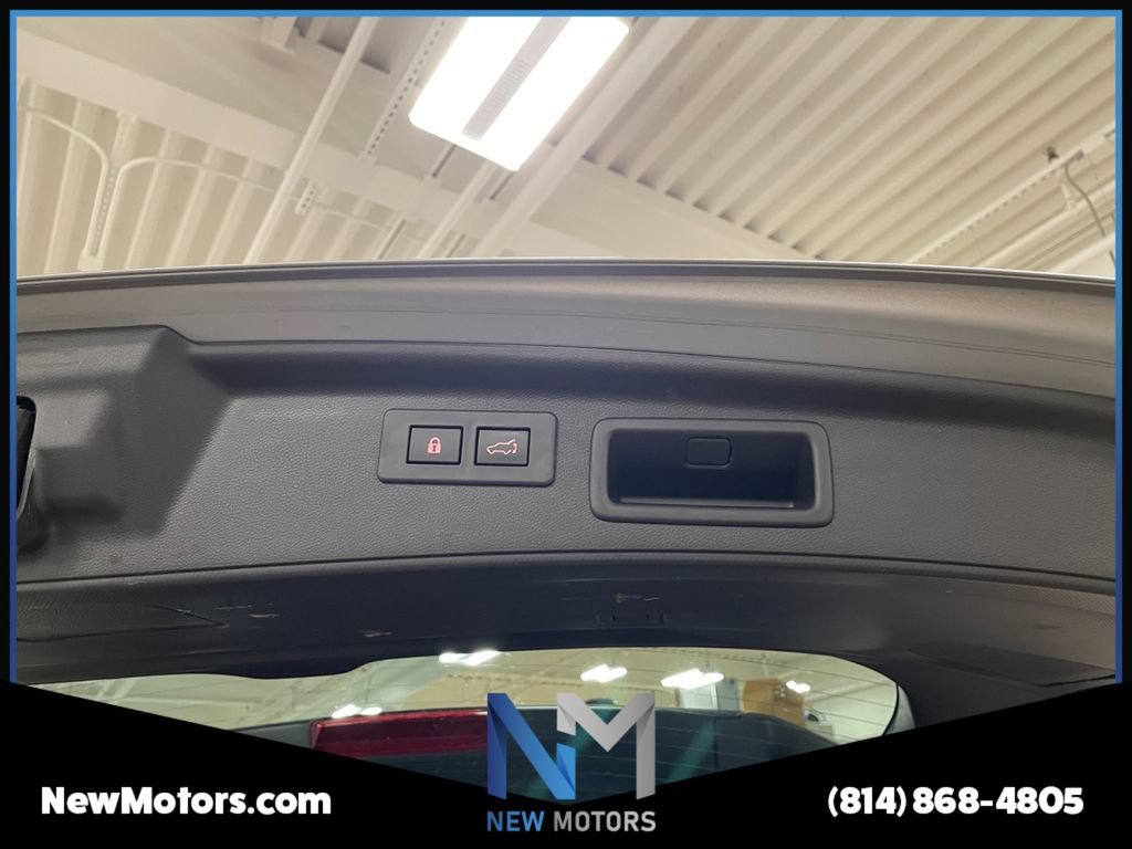 Used 2023 Subaru Forester Limited AWD/4WD image 16