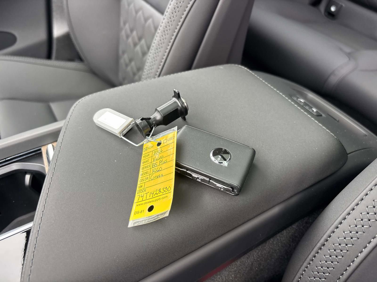 New 2026 Volvo XC60 B5 Plus w/ Protection Package Premier image 32