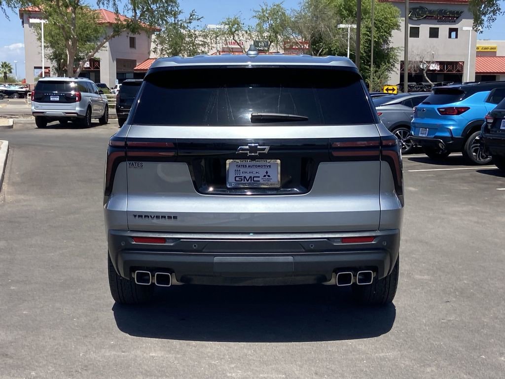 Used 2024 Chevrolet Traverse LS w/ Midnight/Sport Edition FWD image 5