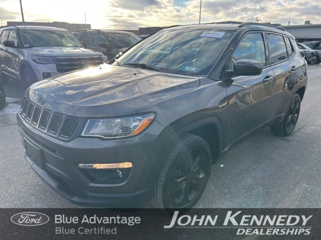 Used 2021 Jeep Compass Latitude image 1