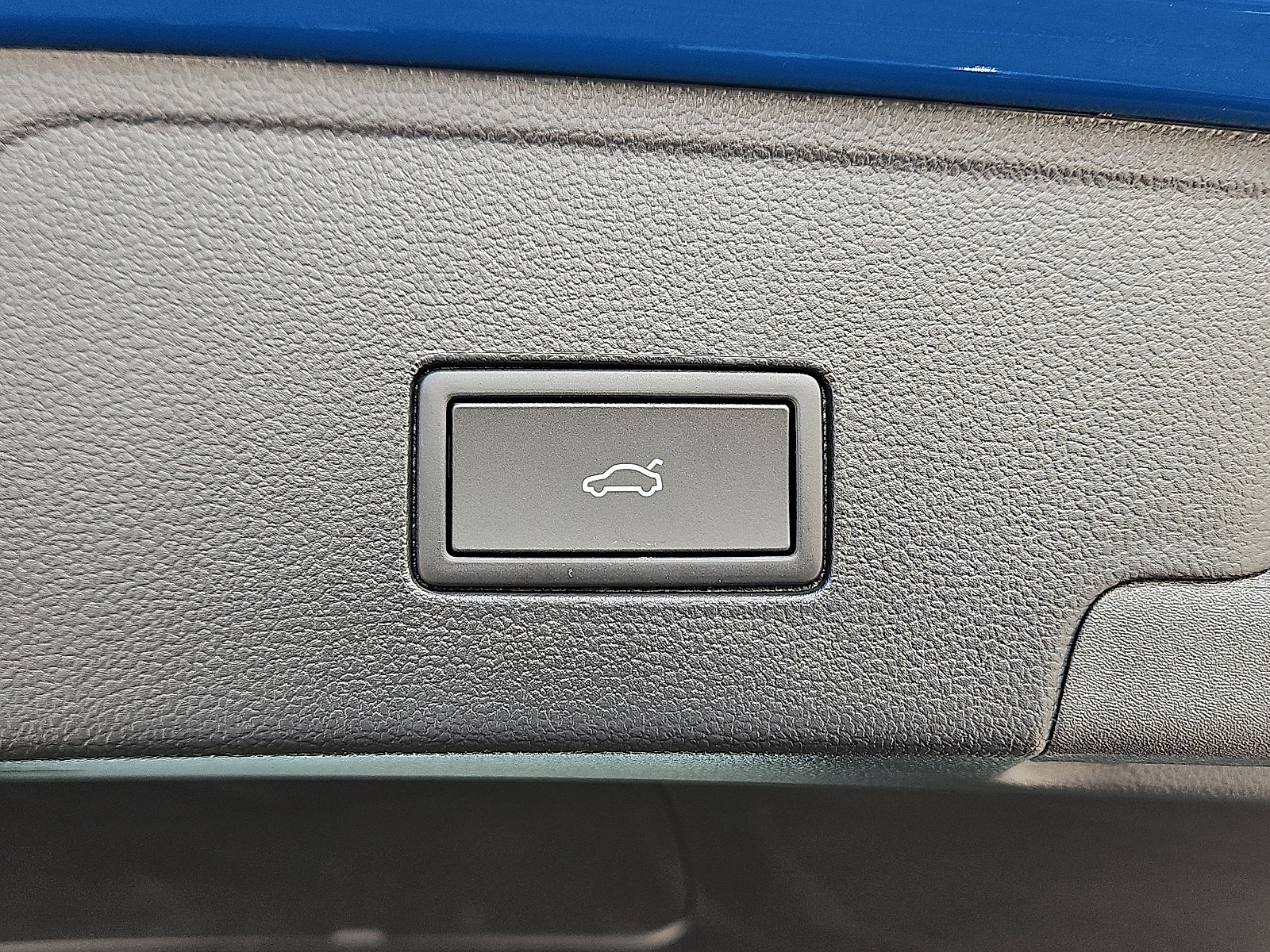 New 2026 Volkswagen Atlas Cross Sport SEL Premium R-Line image 8