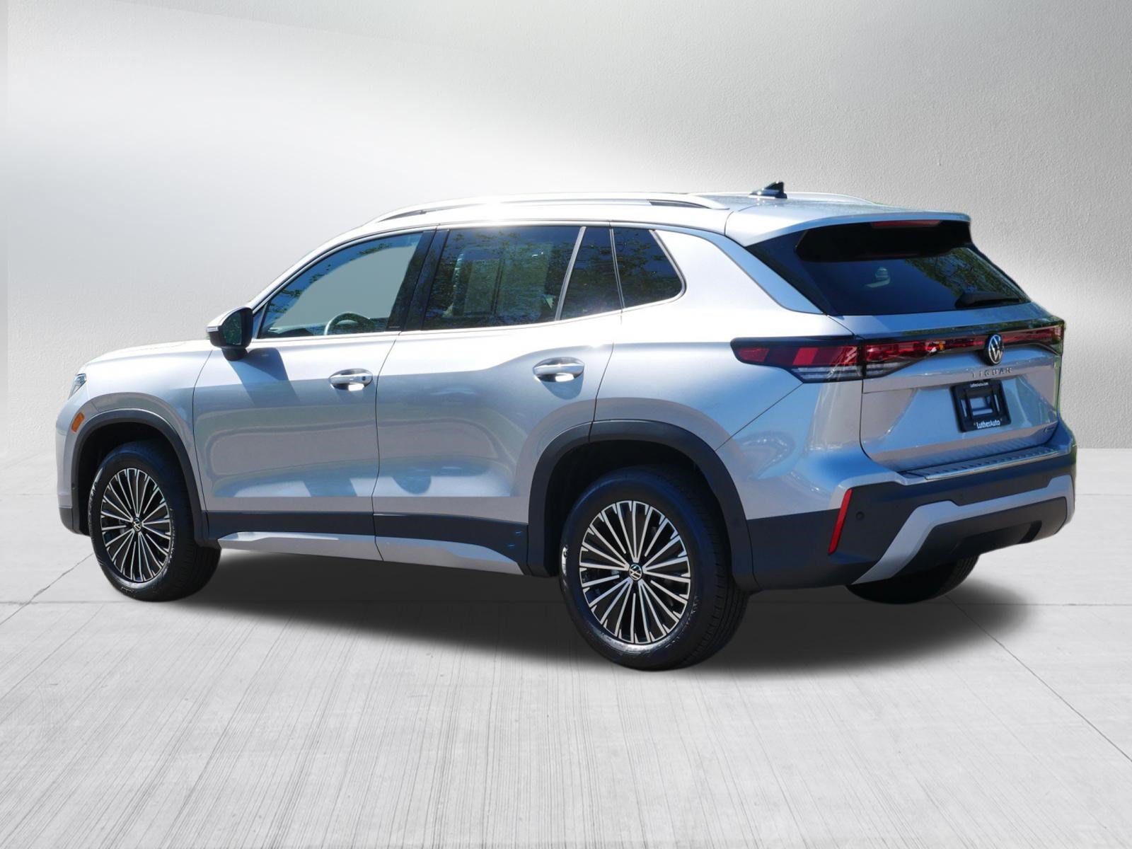 Certified 2026 Volkswagen Tiguan S AWD/4WD image 5