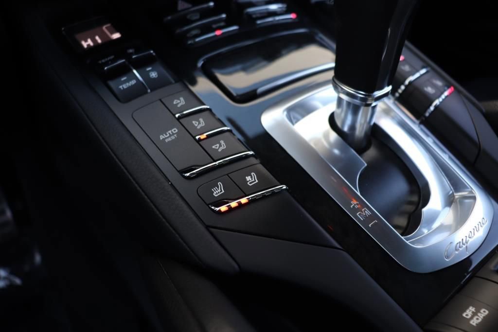 Used 2018 Porsche Cayenne S image 55