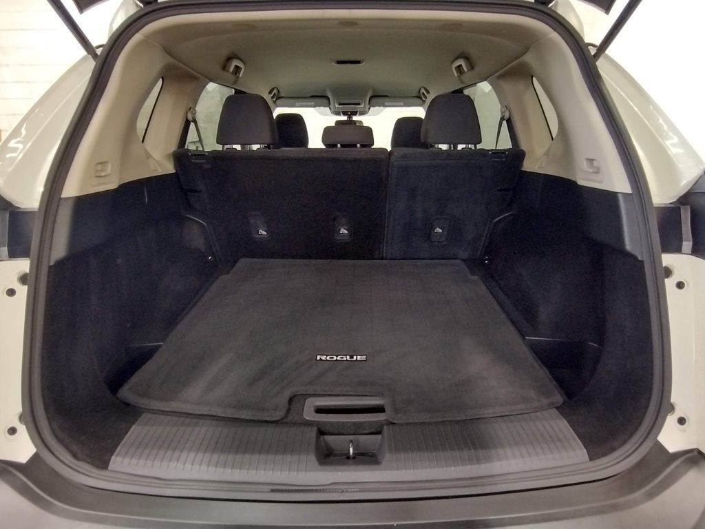 Used 2023 Nissan Rogue S AWD/4WD image 16
