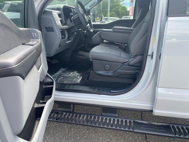New 2026 Ford F250 XL w/ STX Appearance Package AWD/4WD image 7
