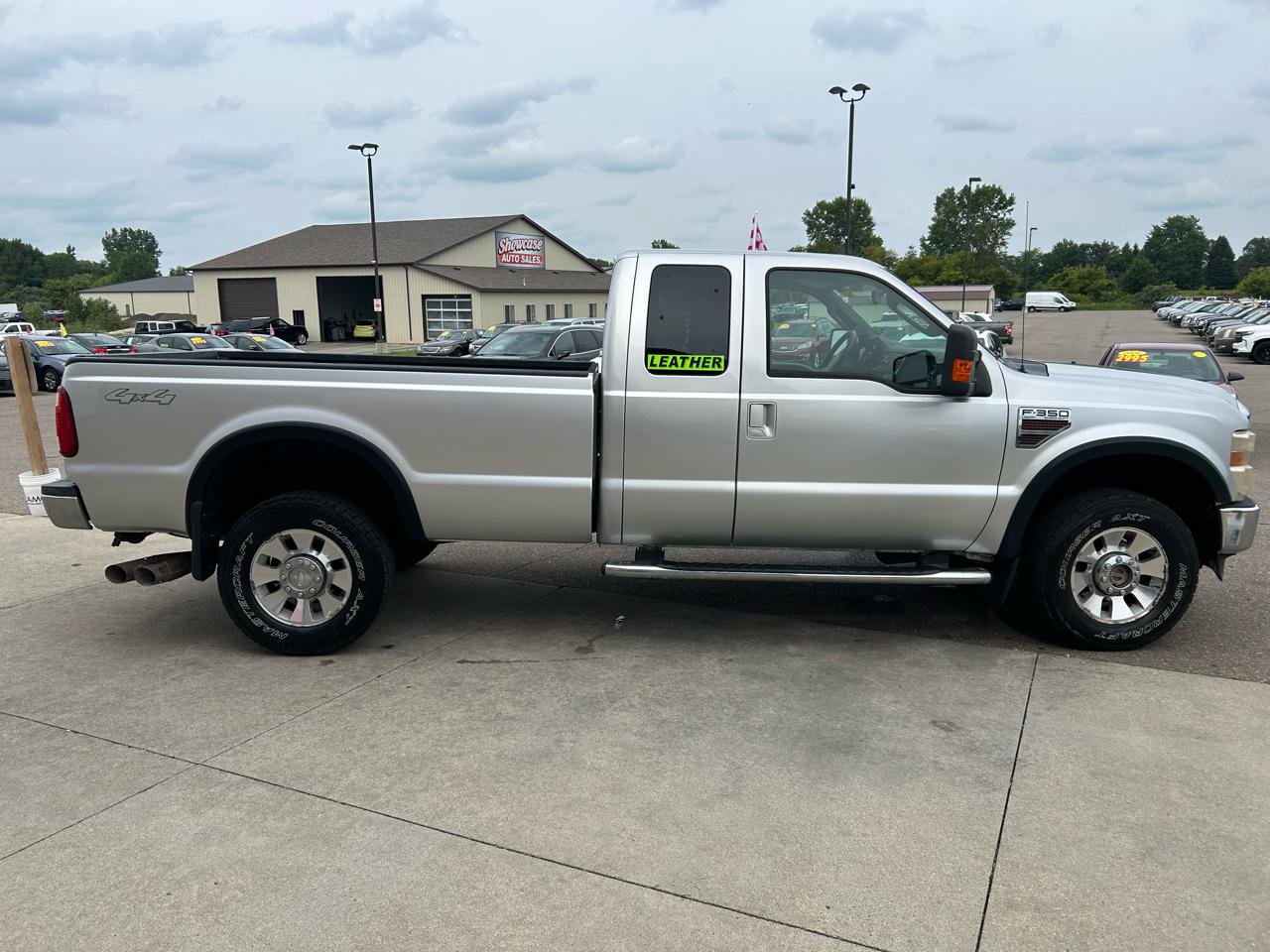 Used 2010 Ford F350 Lariat AWD/4WD image 4
