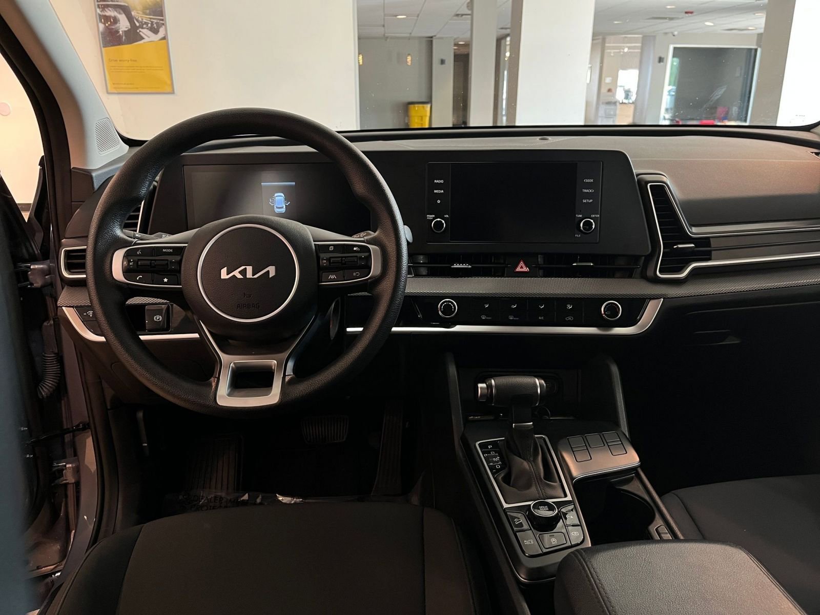 Used 2025 Kia Sportage LX FWD image 34