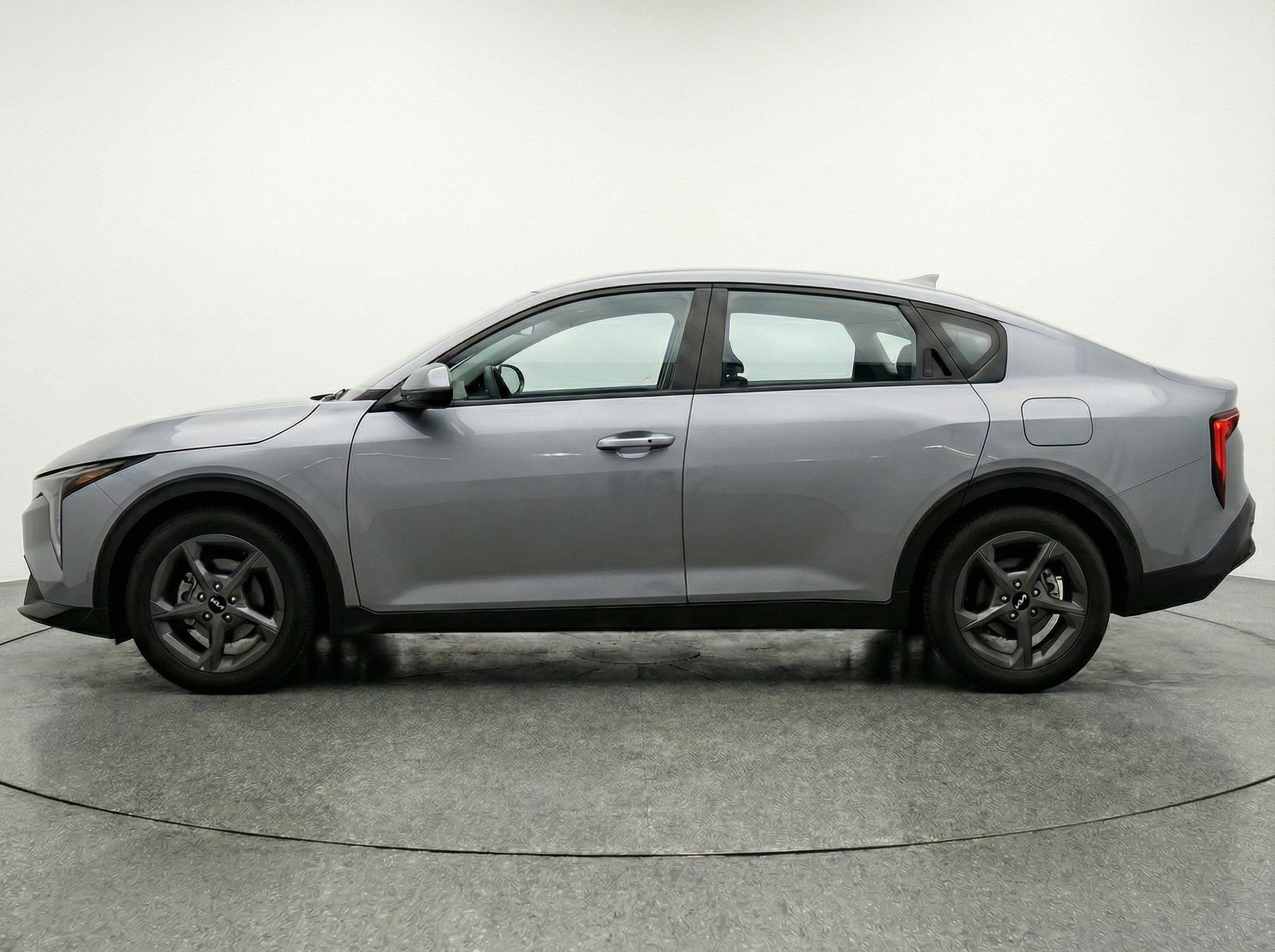 Used 2025 Kia K4 FWD image 5