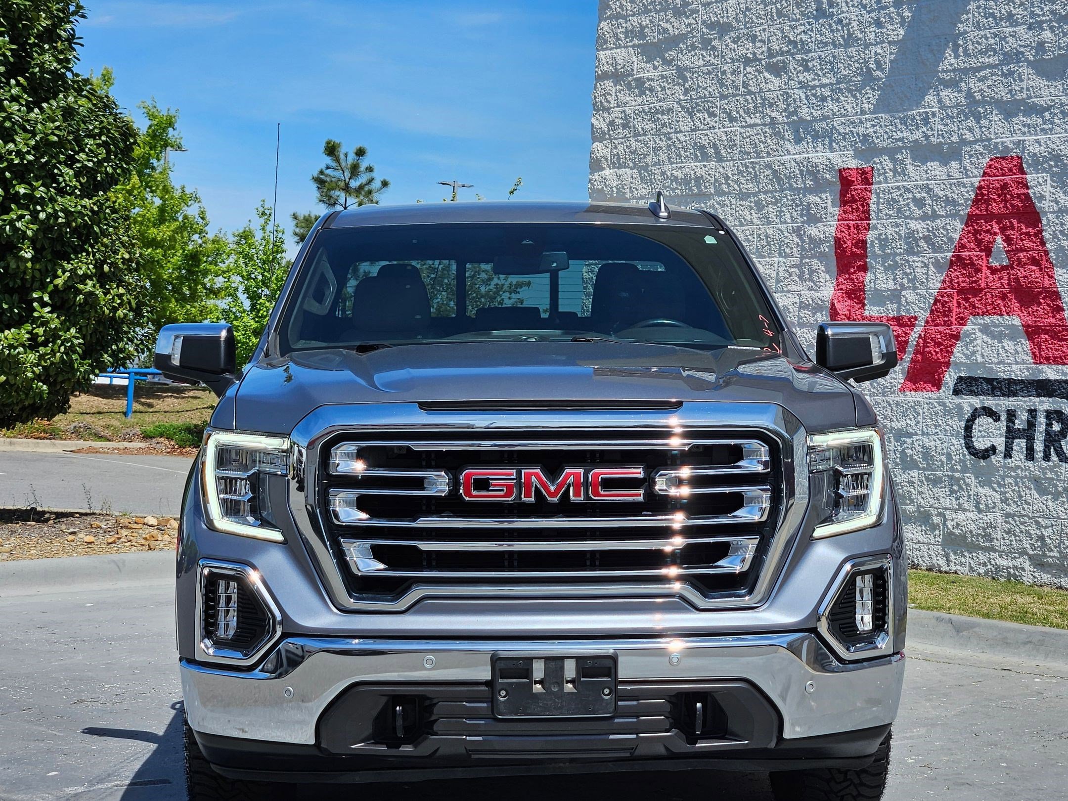 Used 2021 GMC Sierra 1500 SLT image 2