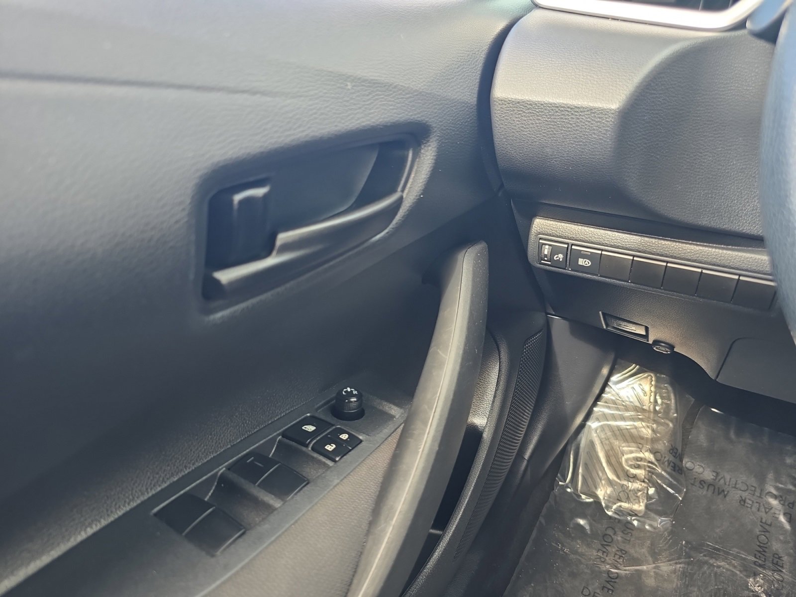 Used 2023 Toyota Corolla LE image 22