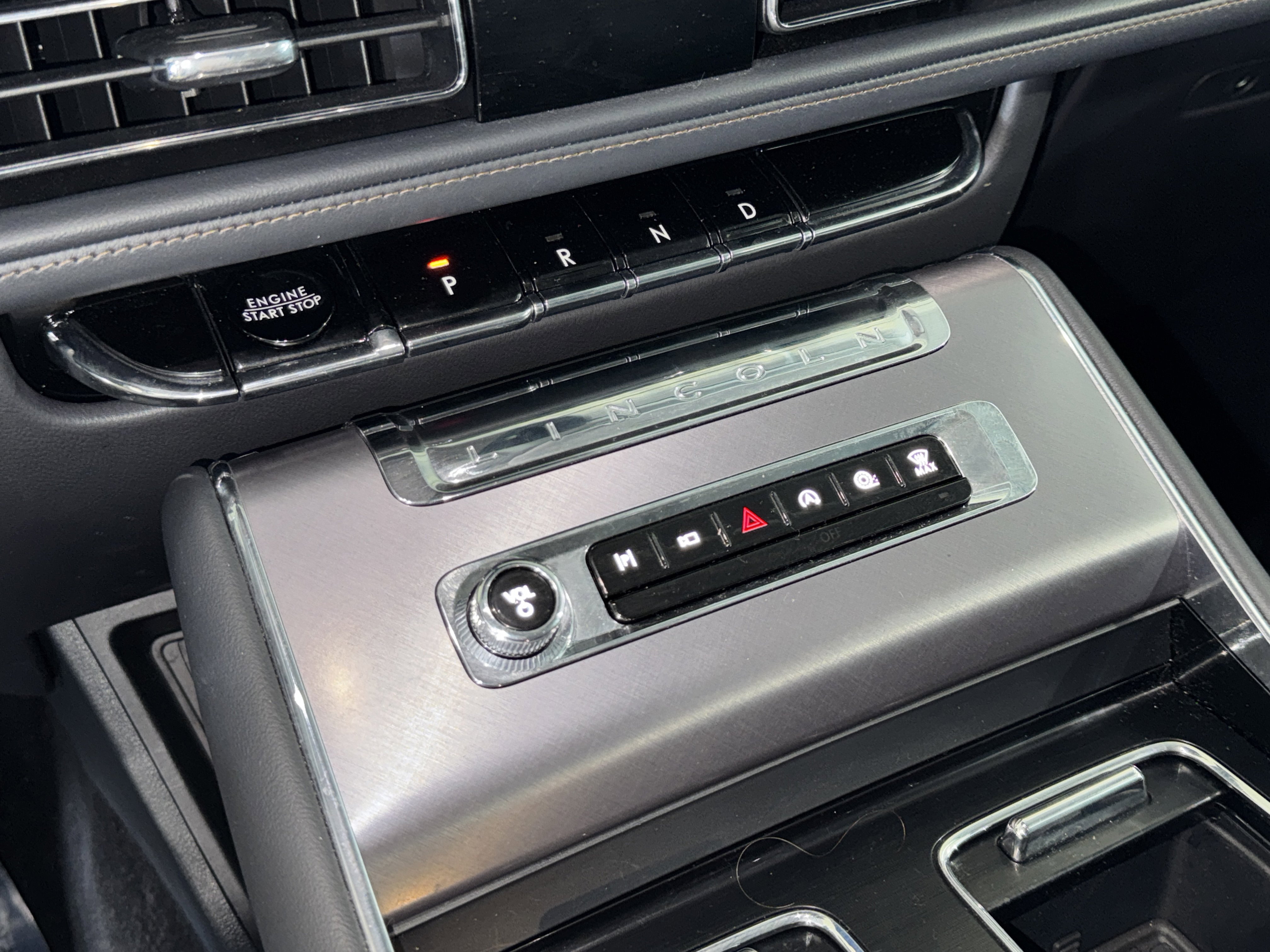 Used 2025 Lincoln Aviator 2WD image 29