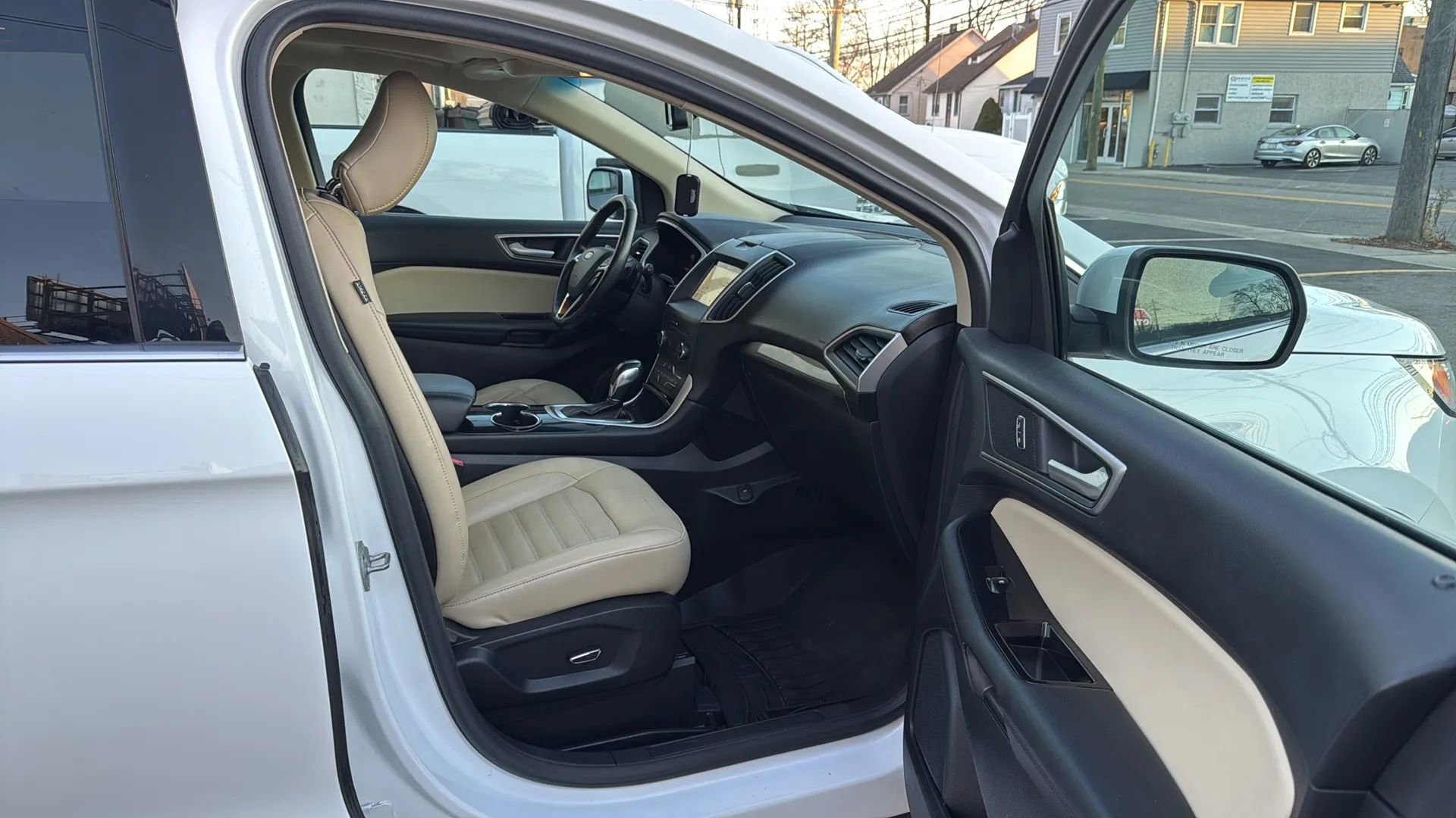 Used 2016 Ford Edge SEL w/ Canadian Touring Package image 25