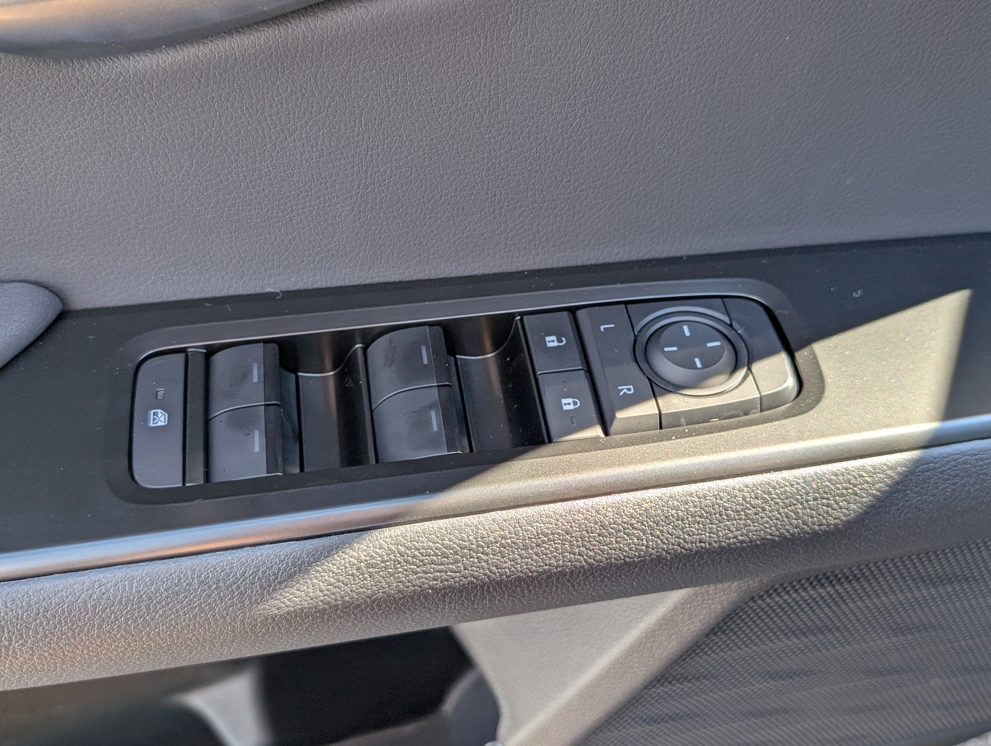 New 2026 Lexus UX 300h AWD w/ Accessory Package (2T) image 17