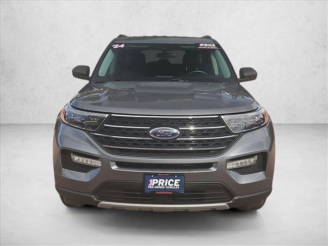 Used 2024 Ford Explorer XLT w/ Equipment Group 202A AWD/4WD image 2