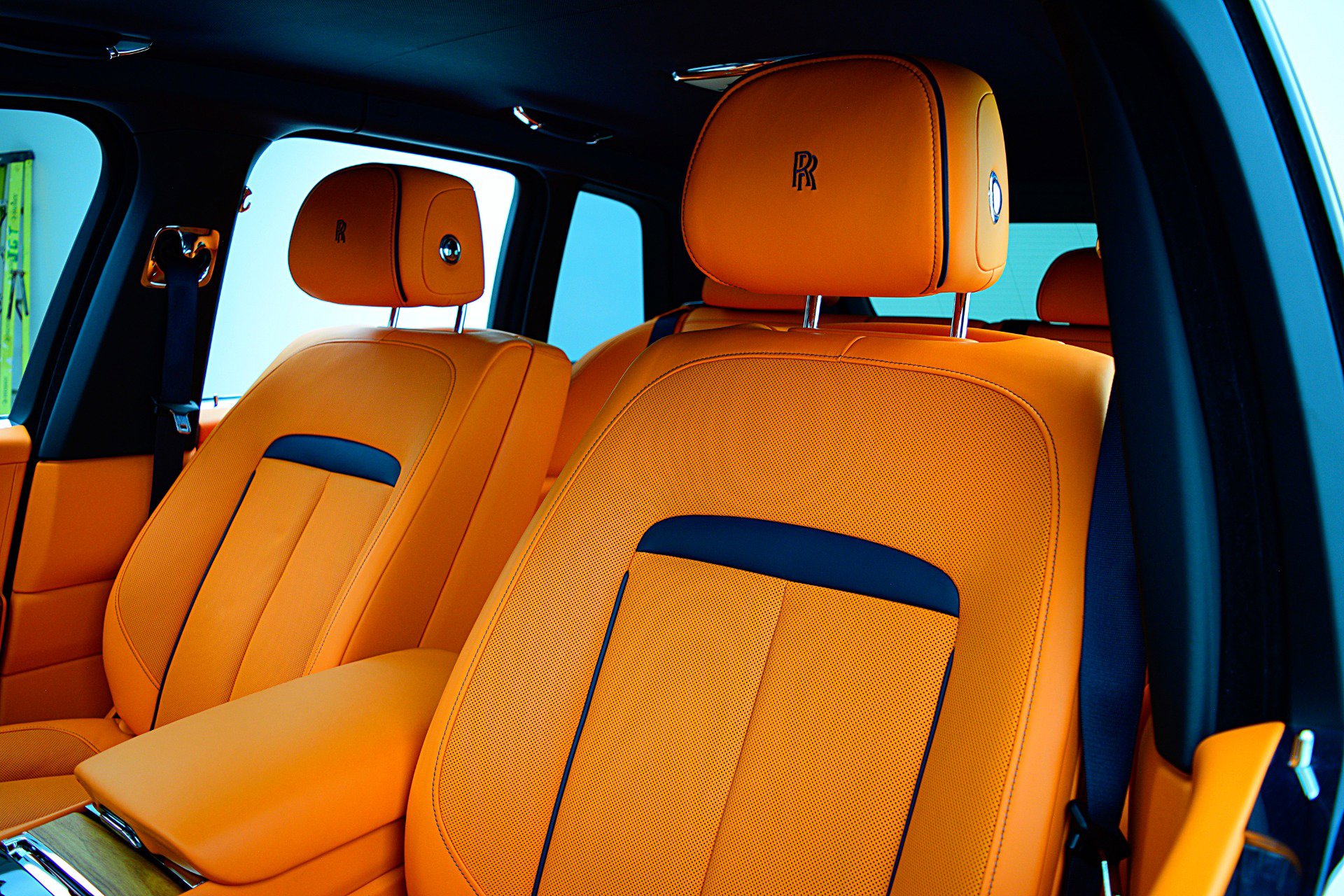 Used 2025 Rolls-Royce Cullinan image 31